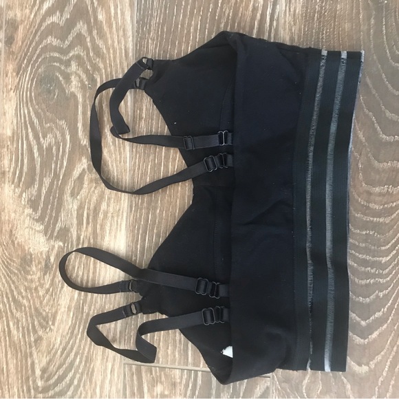 Bombshell sportswear reward sports bra mesh panel bottom cutout - Picture 4 of 5